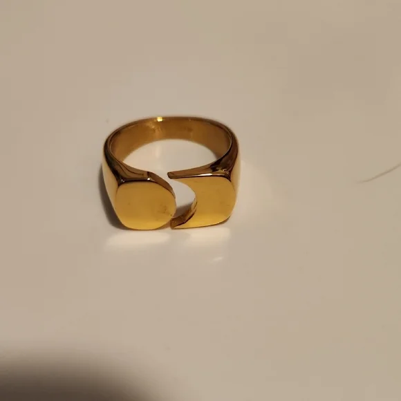 Modern Gold-Tone Open Circle Statement Ring - Picture 3 of 7